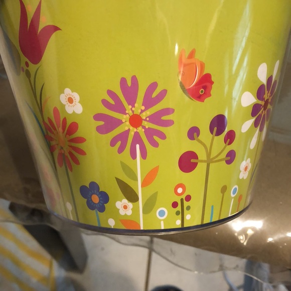 Gorgeous Spring/Summer Customizeable Container - Picture 6 of 10